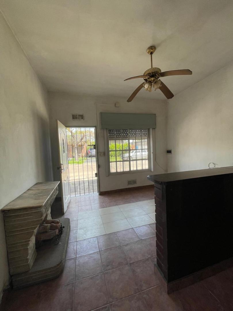 Depto Tipo Casa en Alquiler de 1 dormitorio