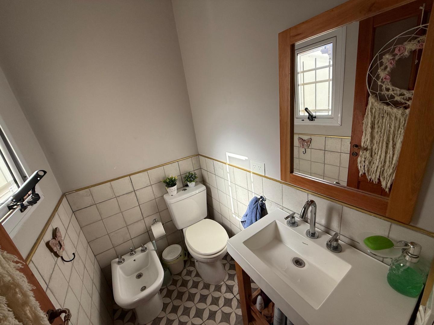 Casa 4 ambientes con 3 baños