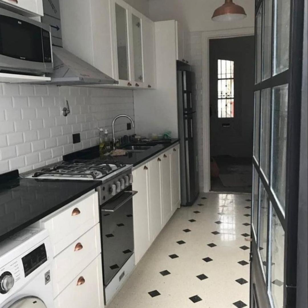 Venta Casa tipo PH 2ambientes San isidro