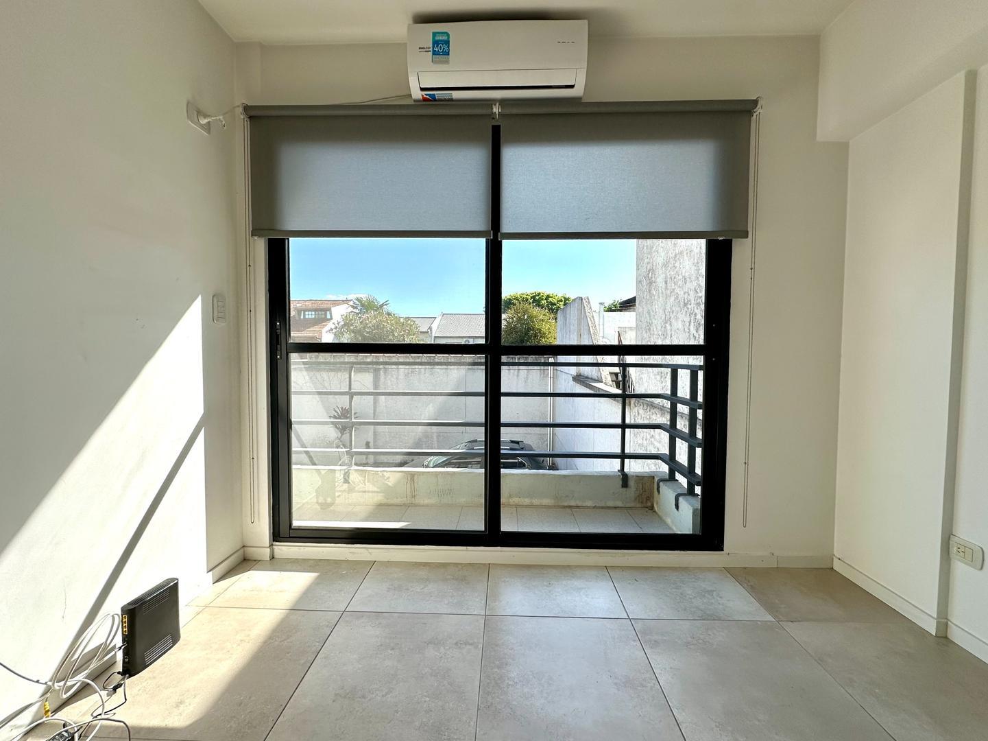 España 3500, Piso 1