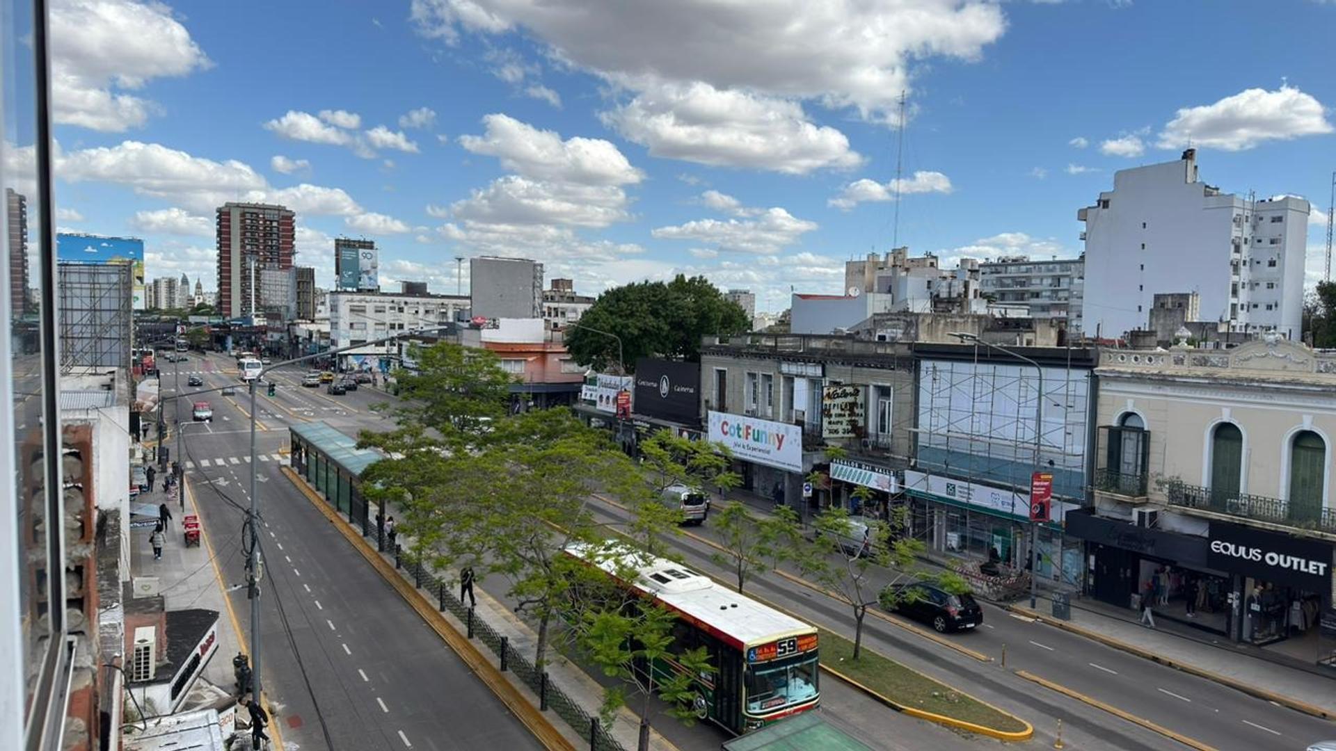 VENTA EN BLOCK SOBRE AV. MAIPU A METROS DE GRAL PAZ
