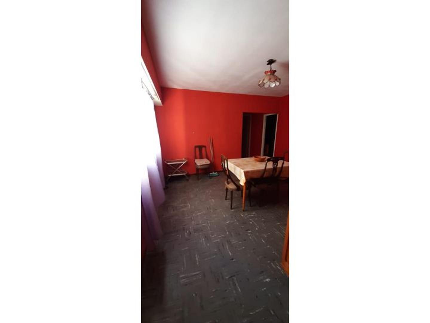 Venta departamento 3 ambientes Miramar amplio