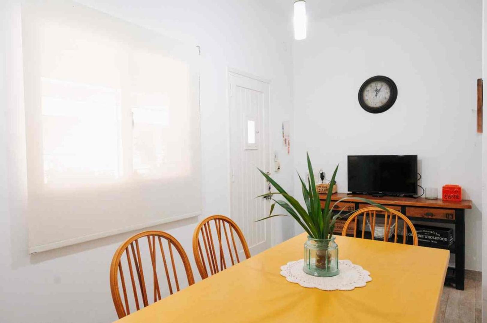 VENTA Casa tres dormitorios y terraza APTO CREDITO