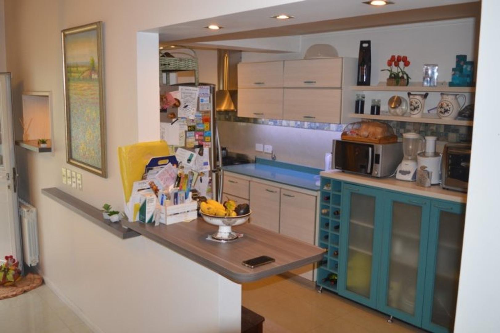 Ituzaingo Chalet De 6 Ambientes De Categoría