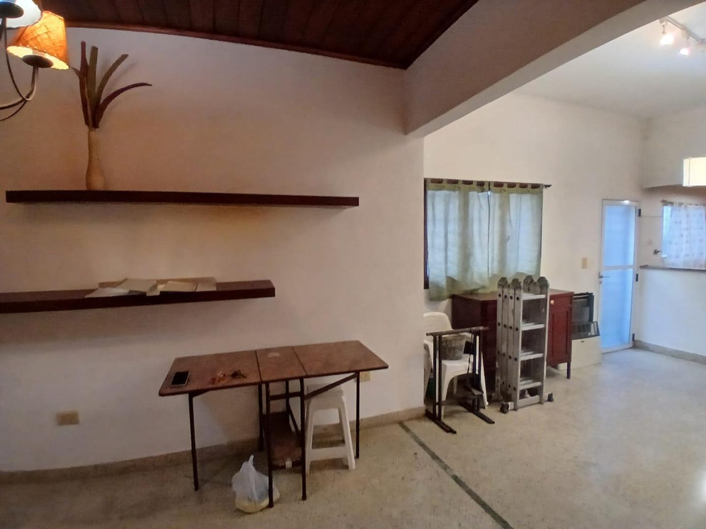 Depto Tipo Casa en Alquiler de 2 dormitorios