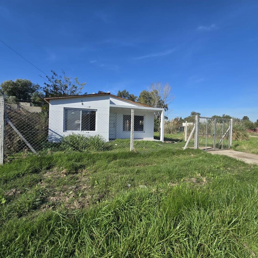 Casa 3 ambientes con 1 baño