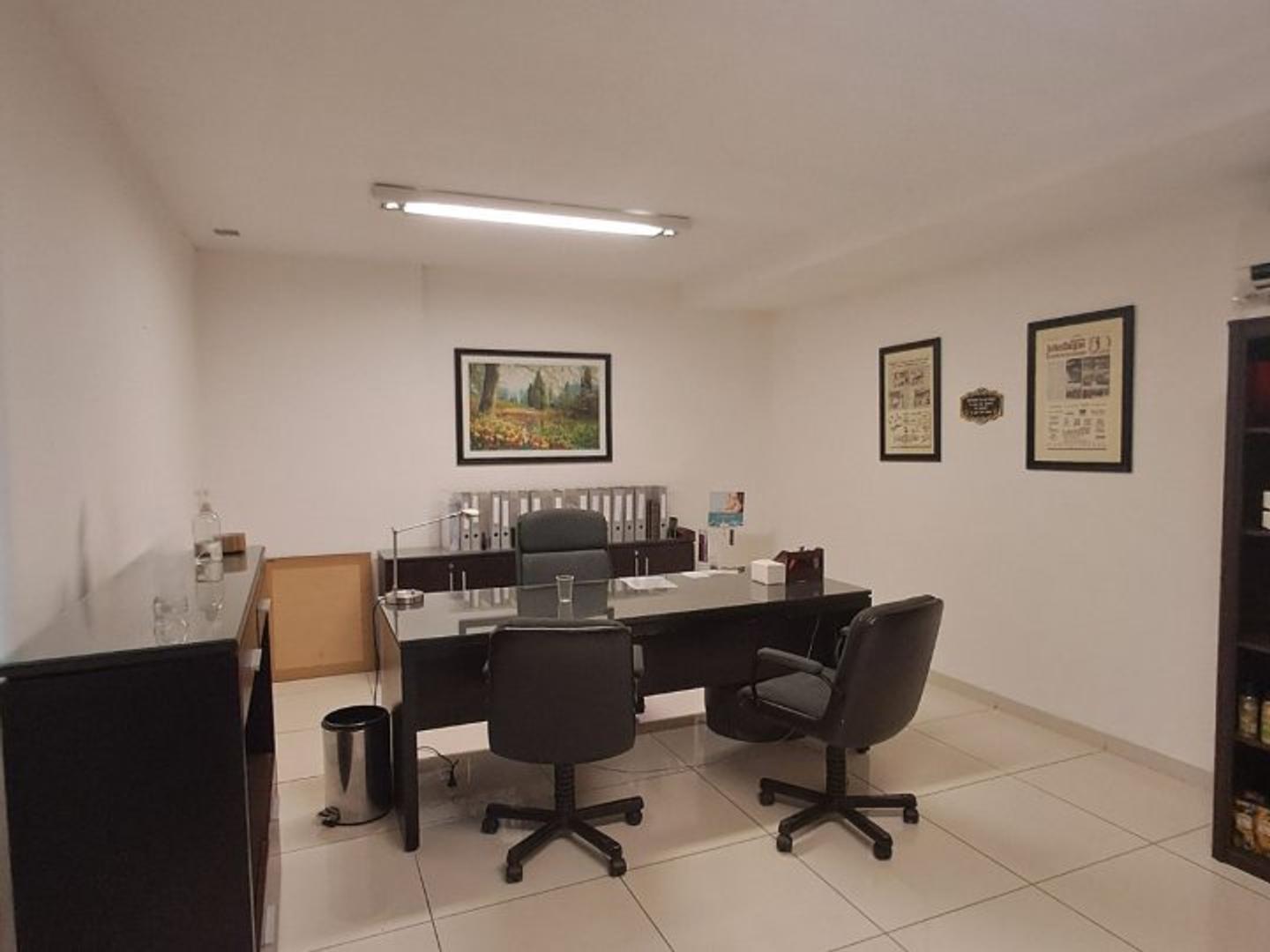 Oficina en Alquiler 70 años