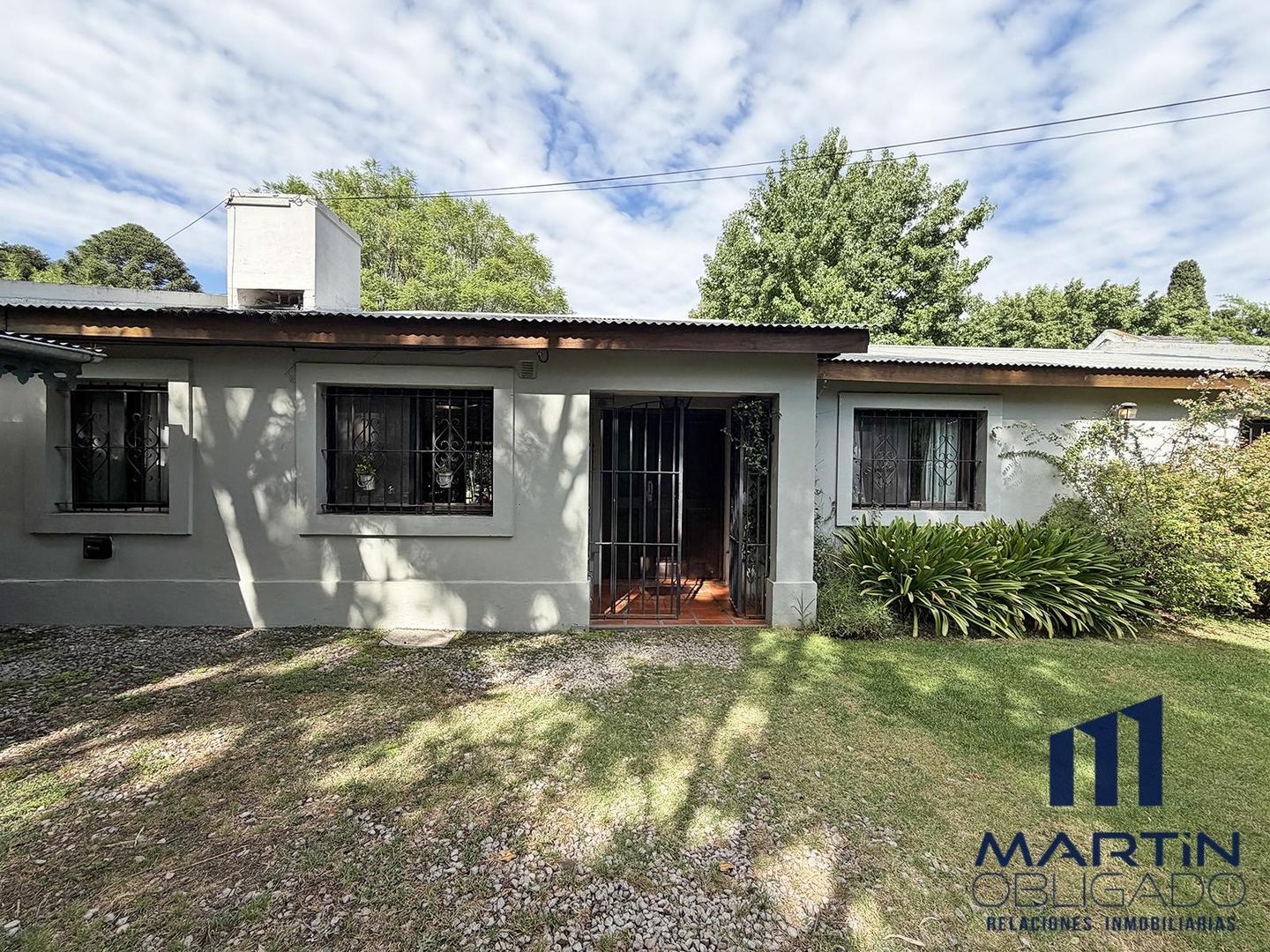 Venta Casa barrio con Portón en Bella Vista, con pileta