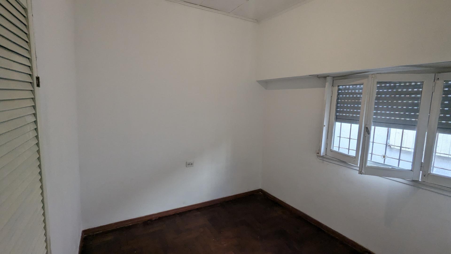 Depto Tipo Casa 3 ambientes con 1 baño