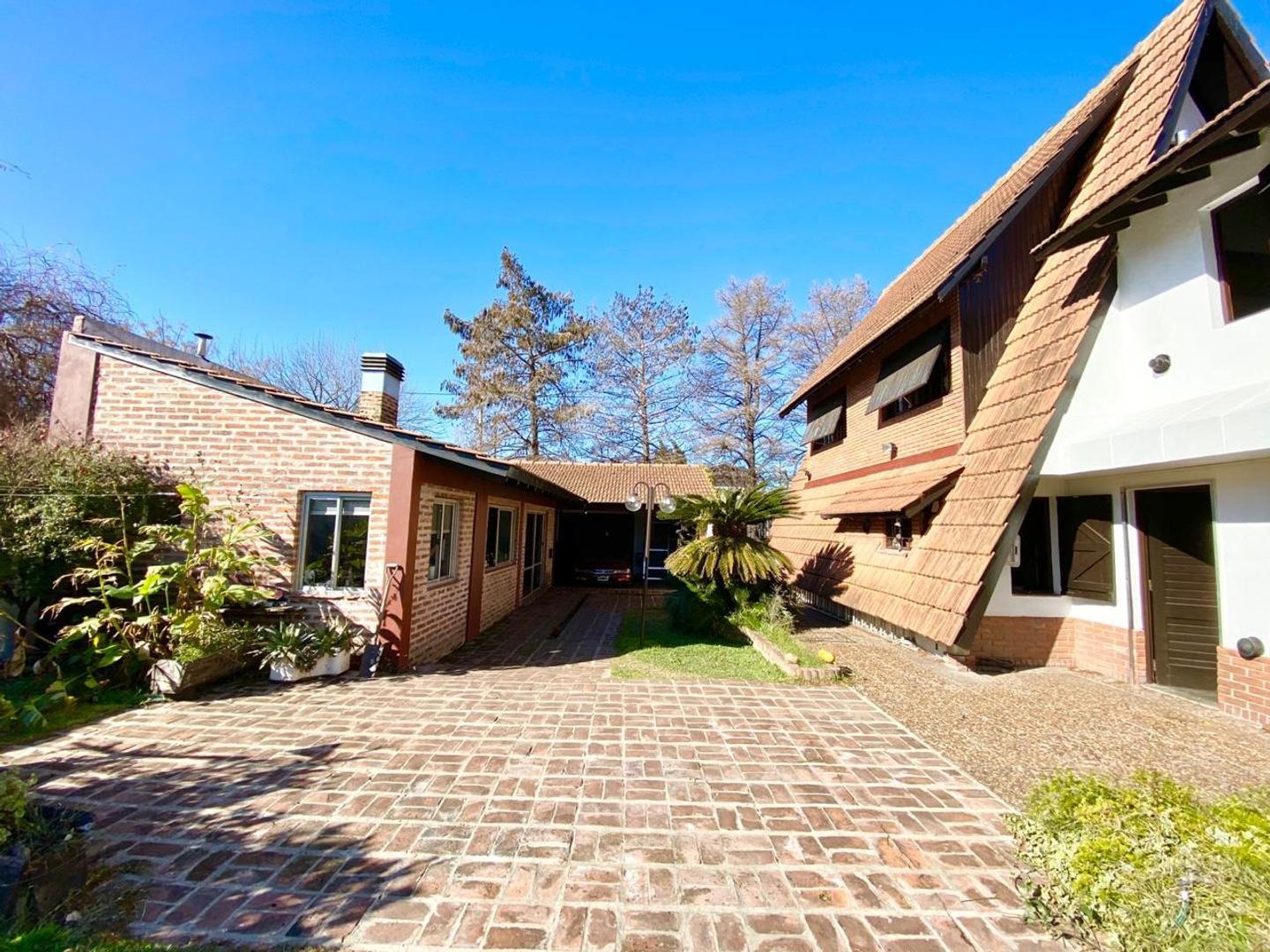 Casa 4 ambientes con 3 baños