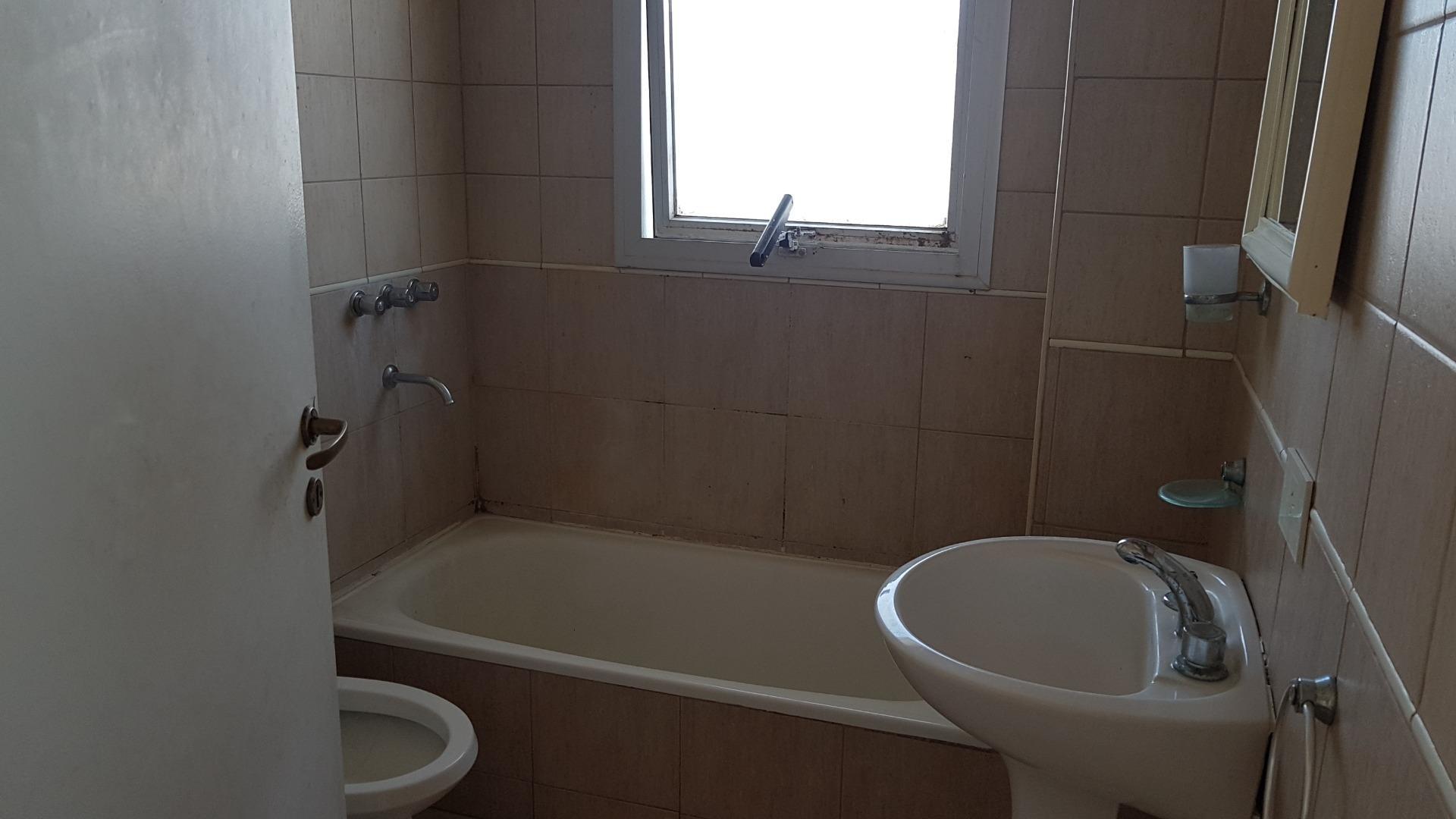 Departamento en Alquiler en Campana, $ 600.000