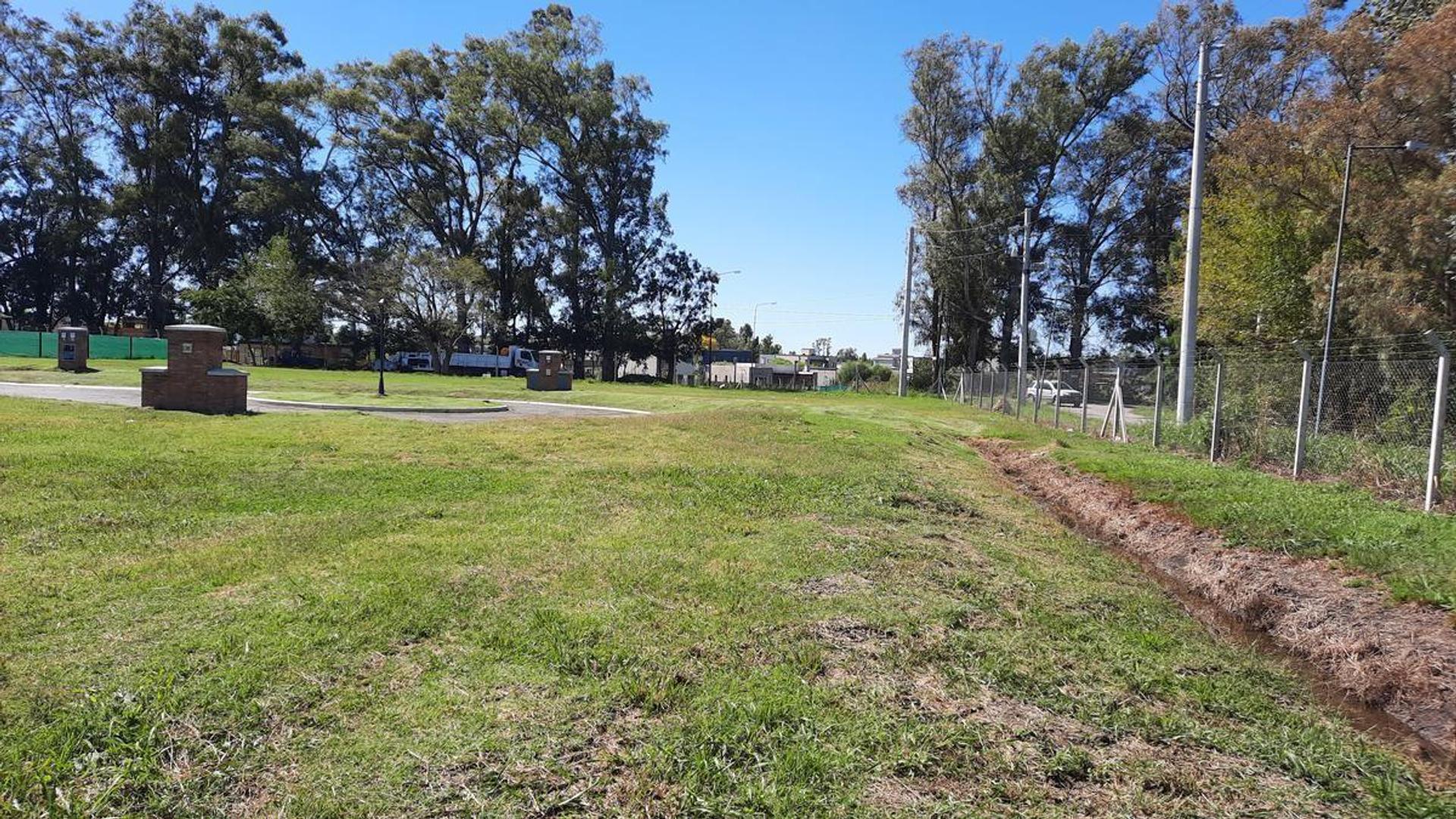 Lote Venta En Barrio Santa Elisa 200