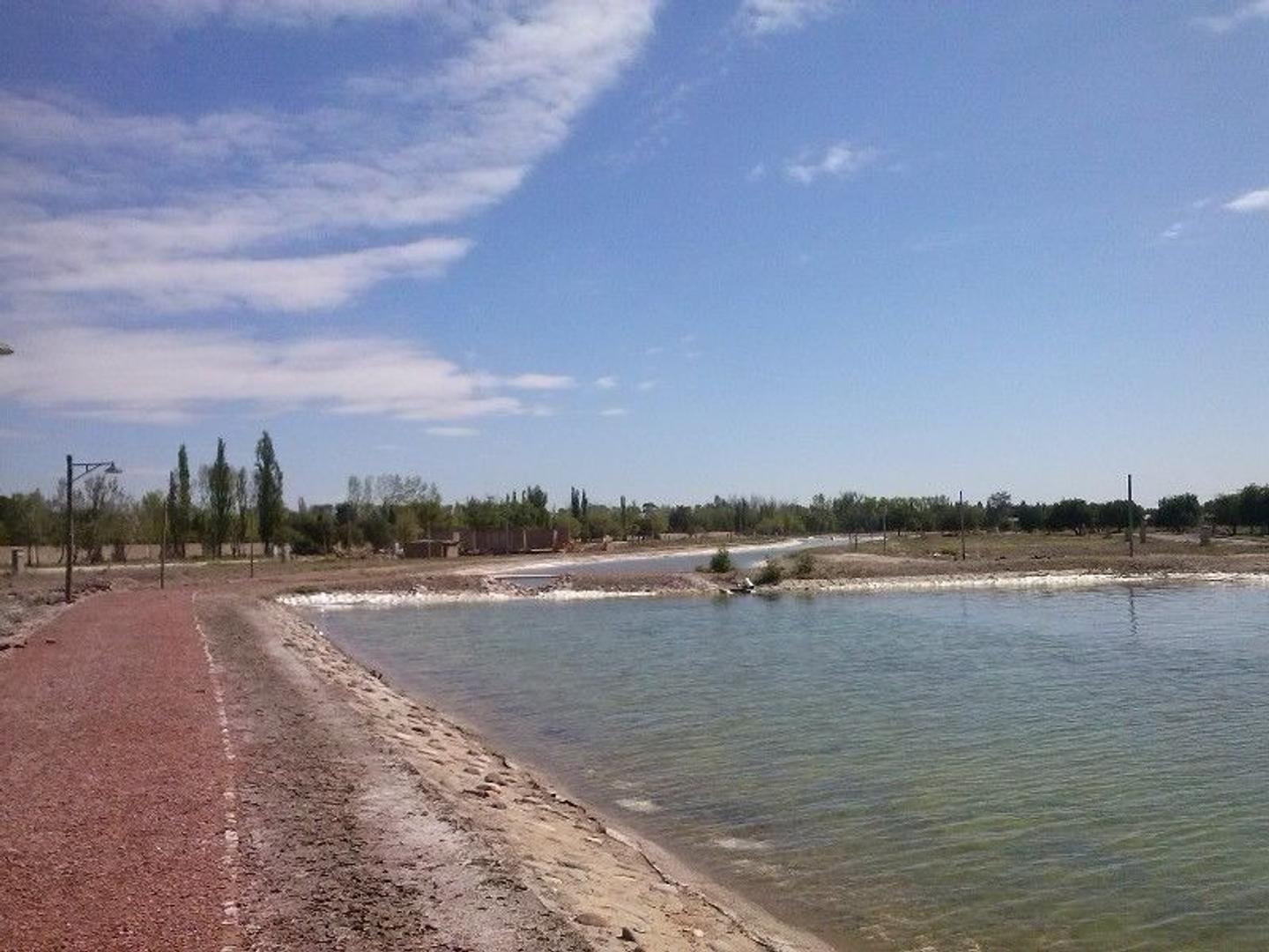 Casa 4 ambientes con 4 baños
