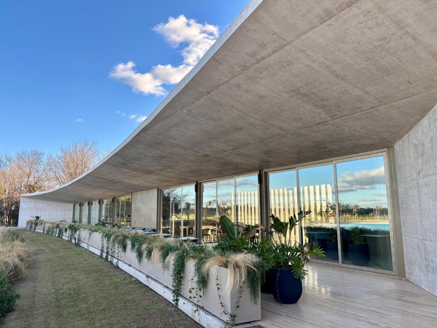 VENTA TERRENO UBICACION EXCLUSIVA  -  FUNES VIDA LAGOON