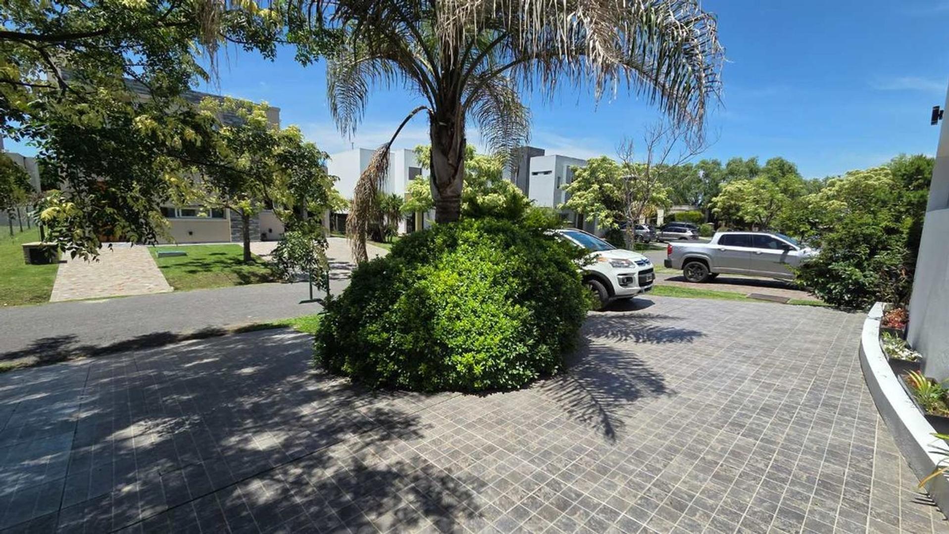 Casa en Alquiler en Berazategui, USD 1.700