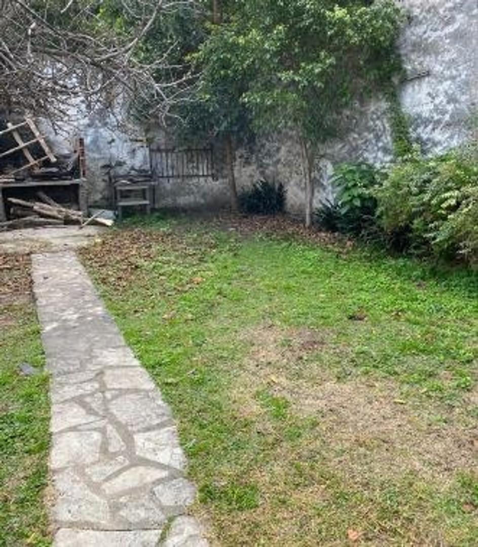 Casa 5 ambientes con 1 baño