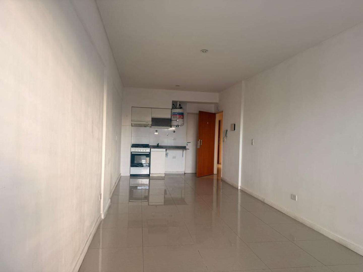 Monoambiente ideal con amplio balcón y cocina integrada