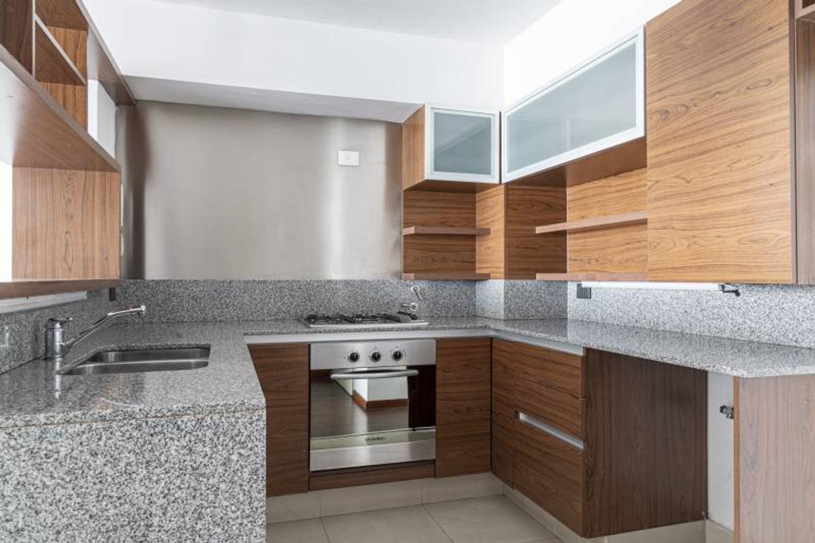 Departamento en Alquiler con 1 cocheras