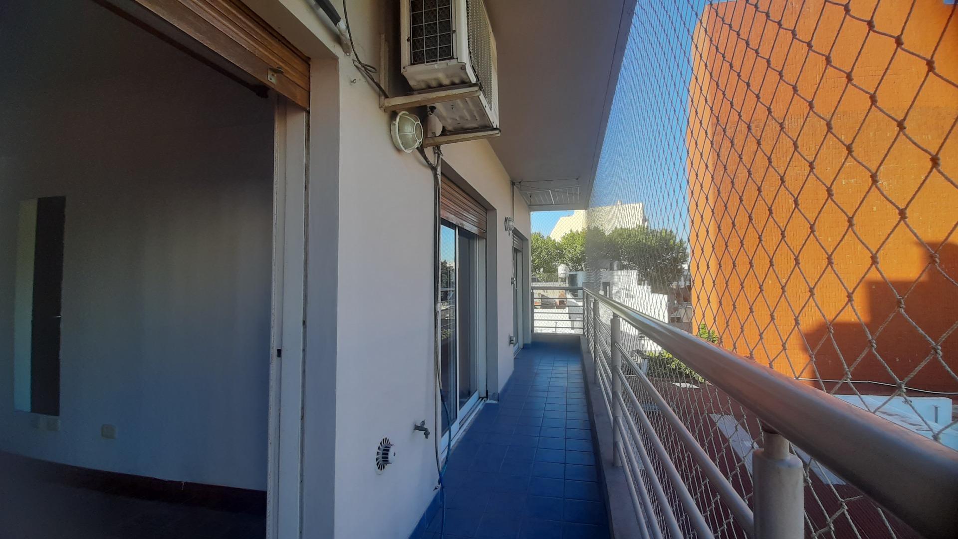 Departamento 2 ambientes con 2 baños
