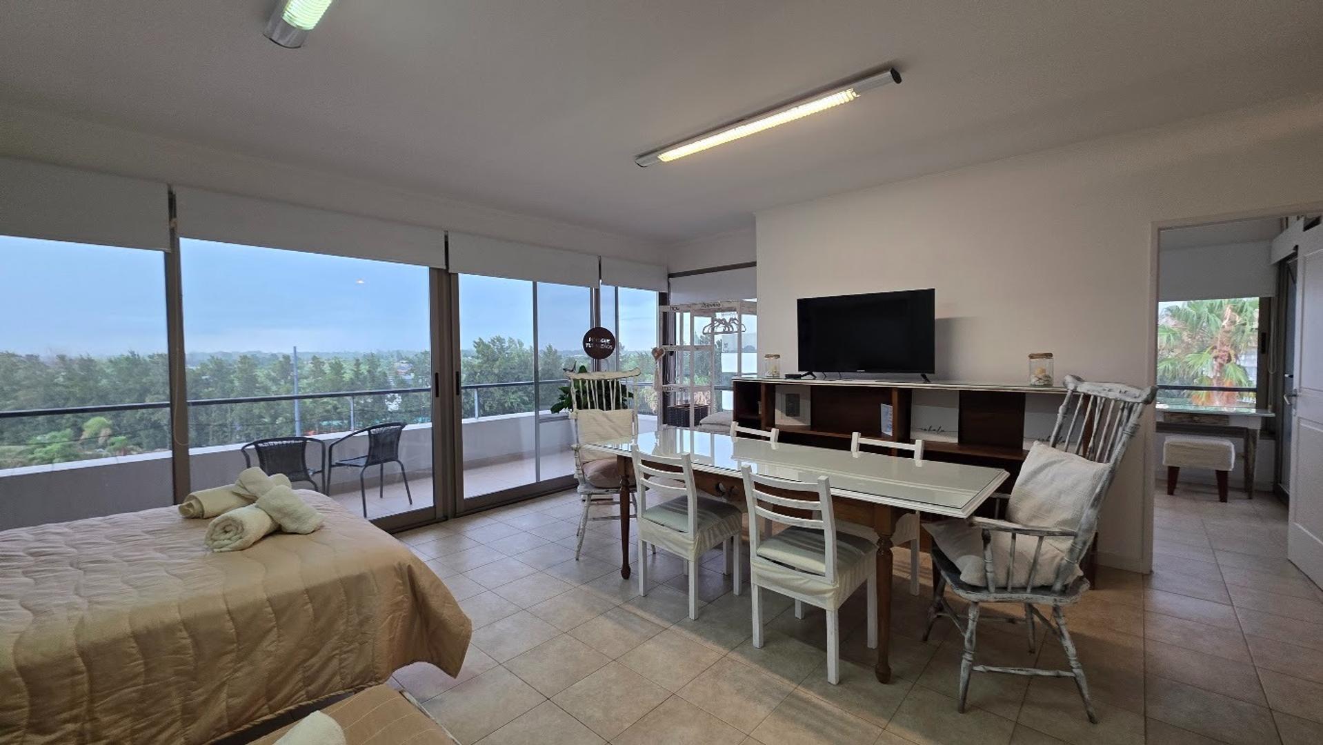 Sobre La Bahia Grande De Nordelta Rio