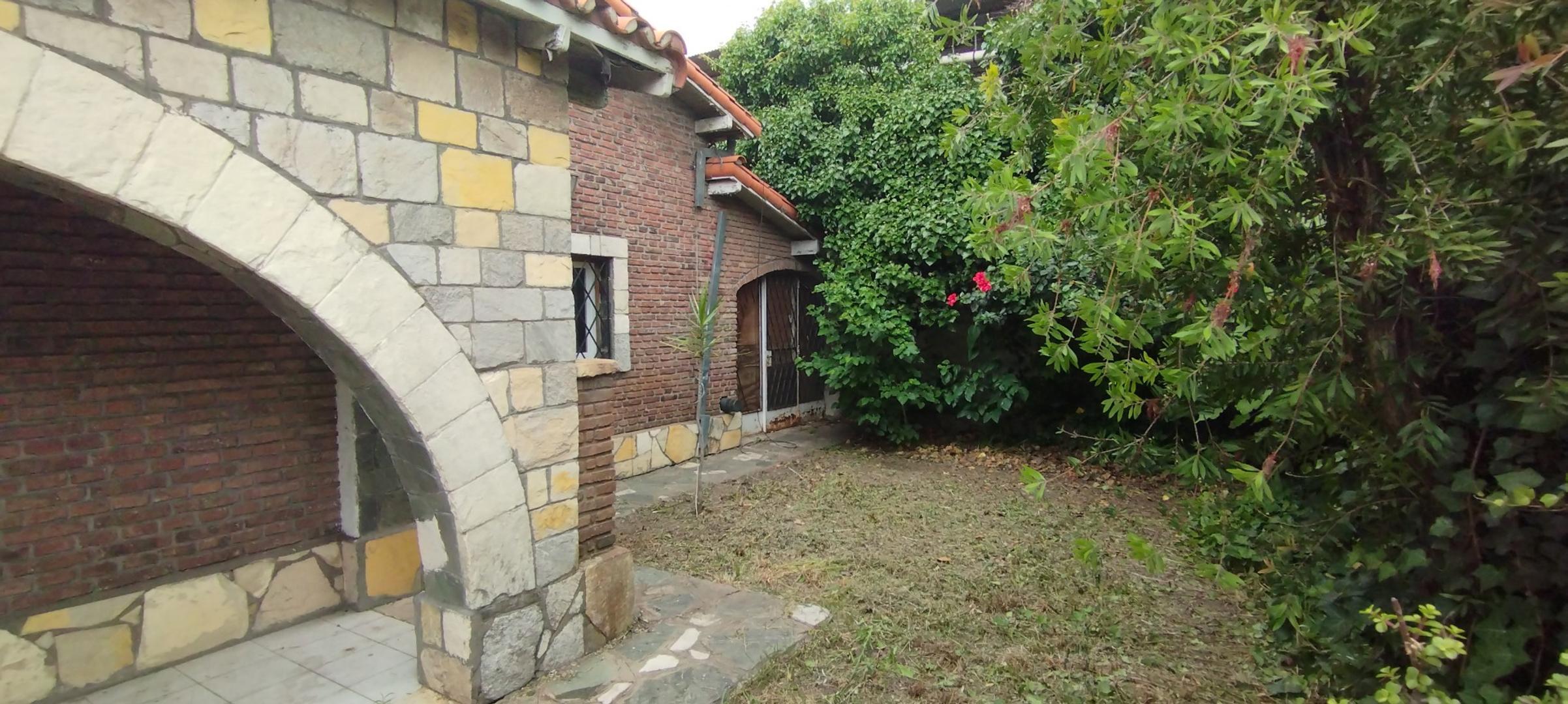 Casa en Venta con 1 cochera