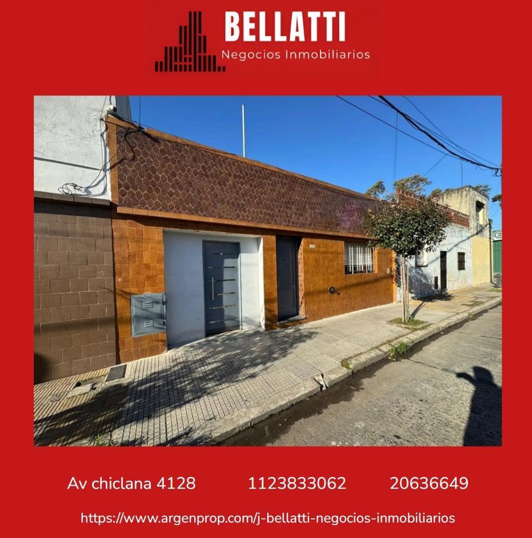 CASA DE 4 AMBIENTES. 2 COCINAS,  TERRAZA. IDEAL 2 FAMILIAS.