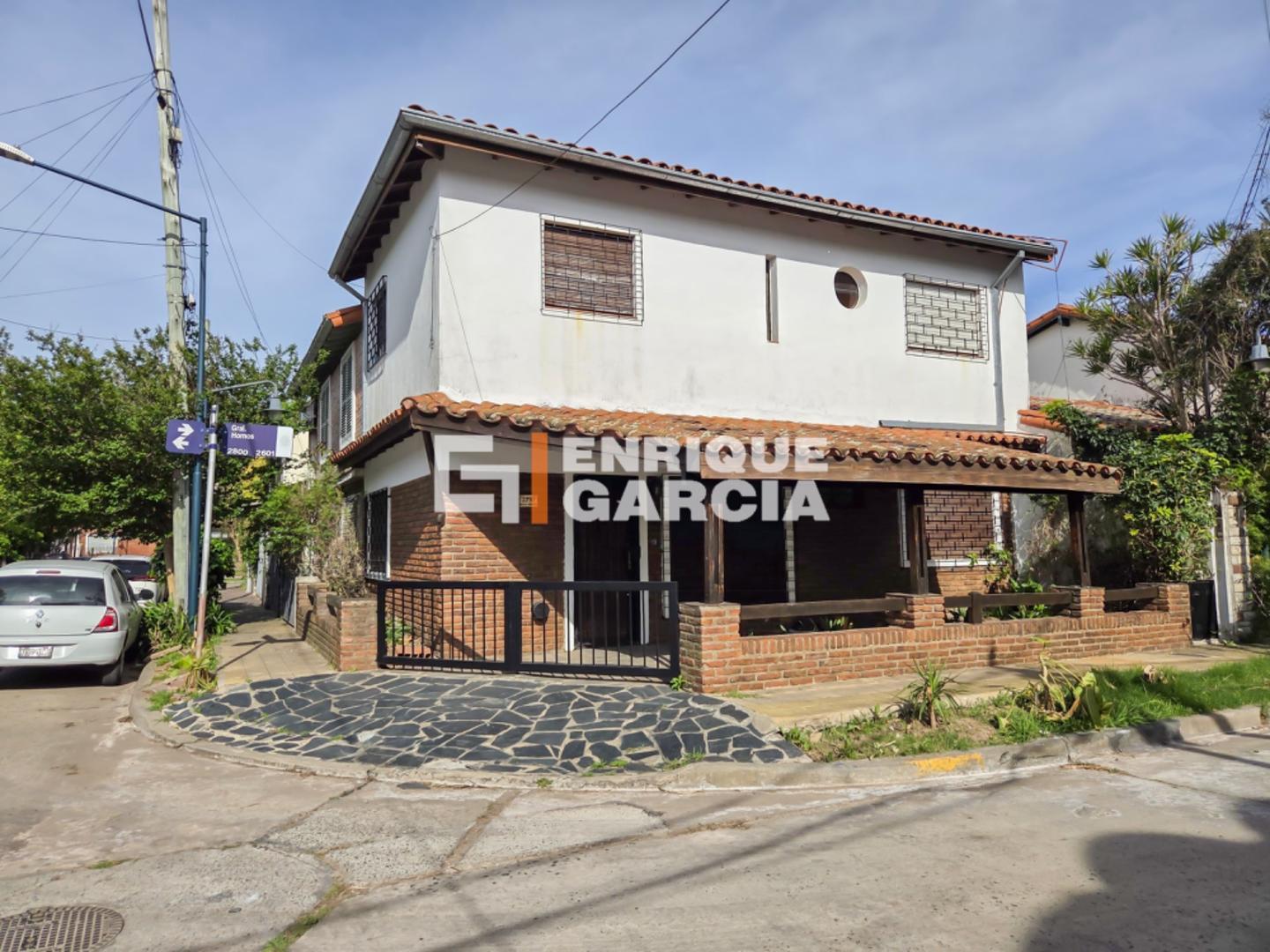 ALQUILER CASA 3 AMBIENTES CON ESCRITORIO Y GARAGE CUBIERTO