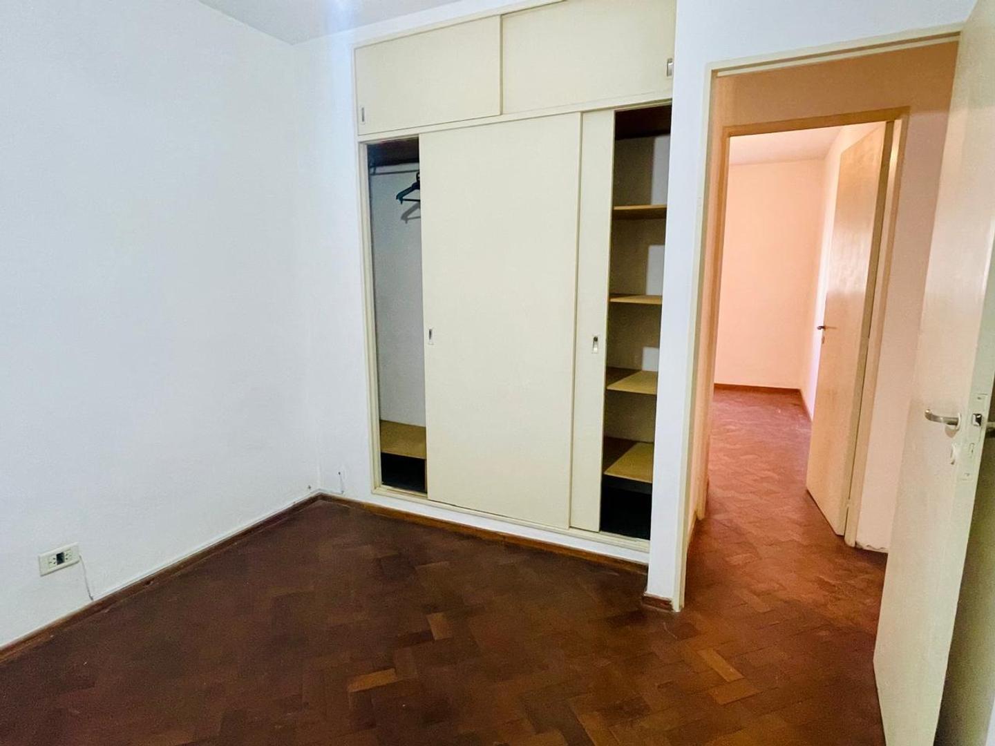 Juan Manuel De Rosas 929 , Piso 4