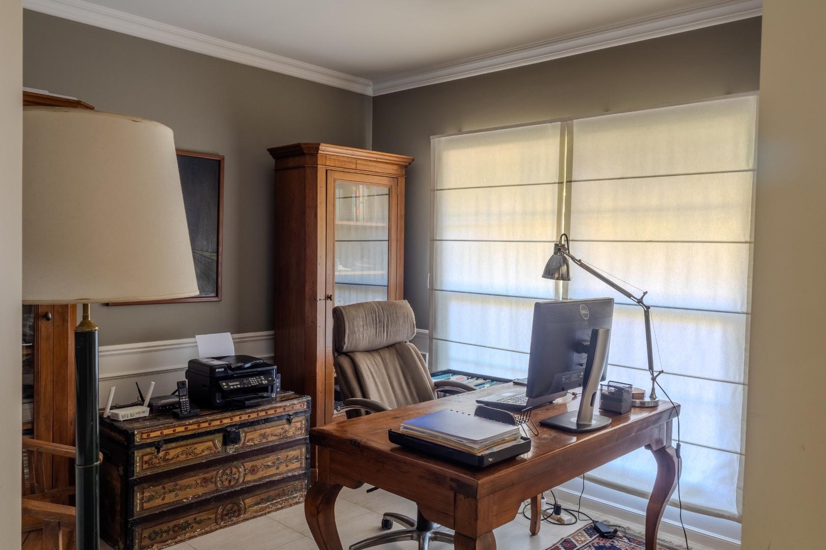 Casa en Venta con 4 cocheras