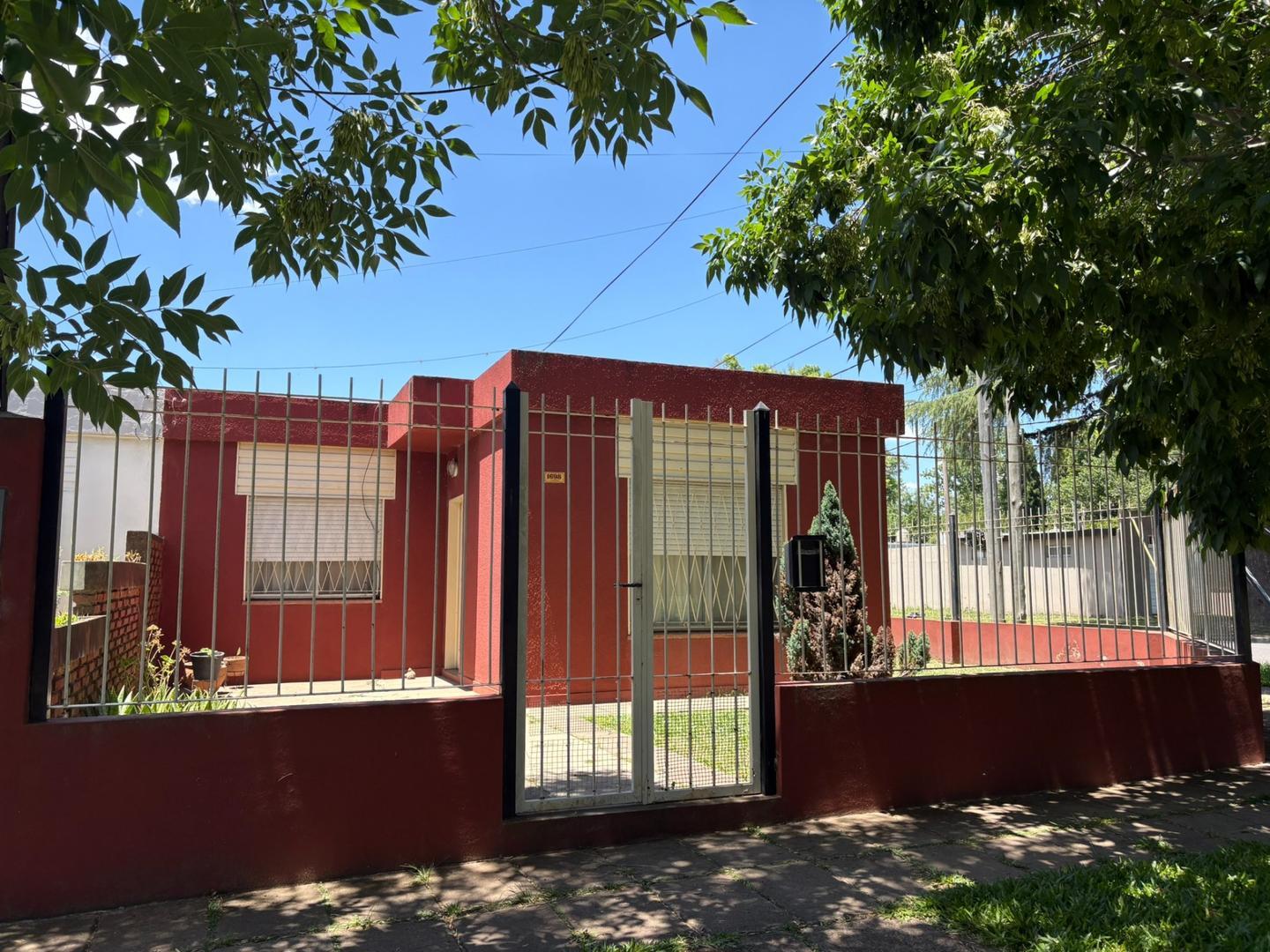 Casa en Venta en Campana (CAROSSA 1698)