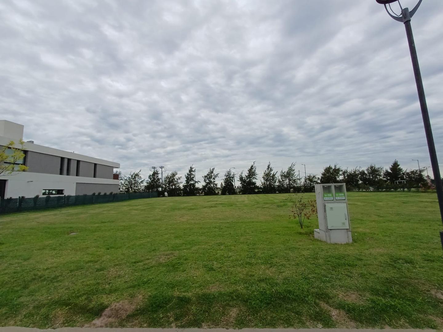 VENTA DE TERRENO EN VIDA BARRIO CERRADO FUNES