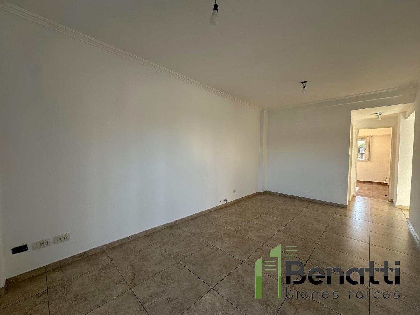 Departamento en Alquiler en Lomas del Mirador, $ 460.000