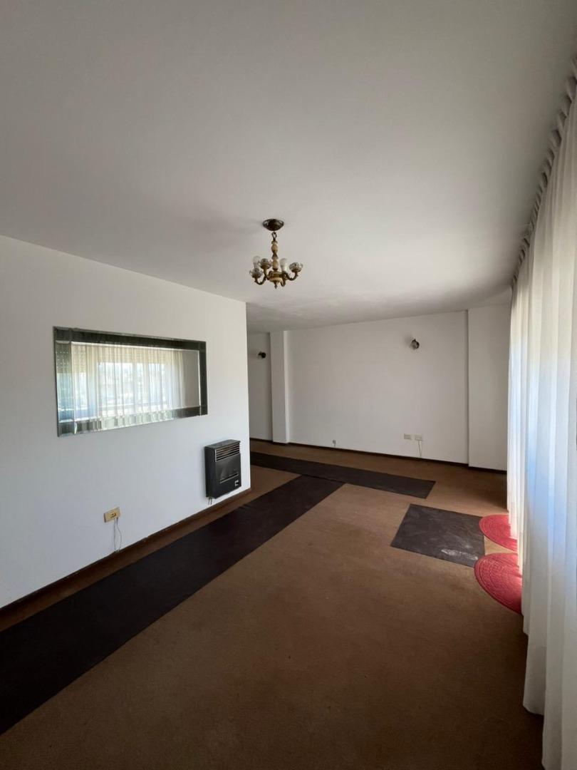 General Paz 636 , Piso 11