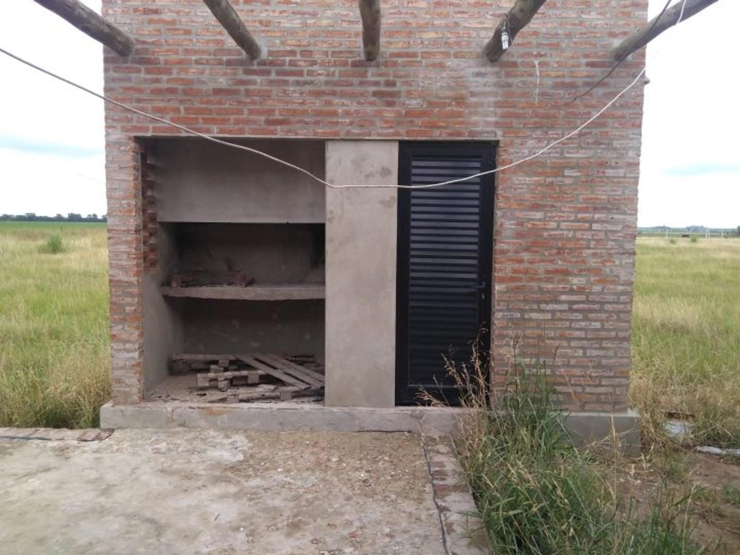 EXCELENTE OPORTUNIDAD- CASA CON TERRENO EN VENTA- La Vanguardia