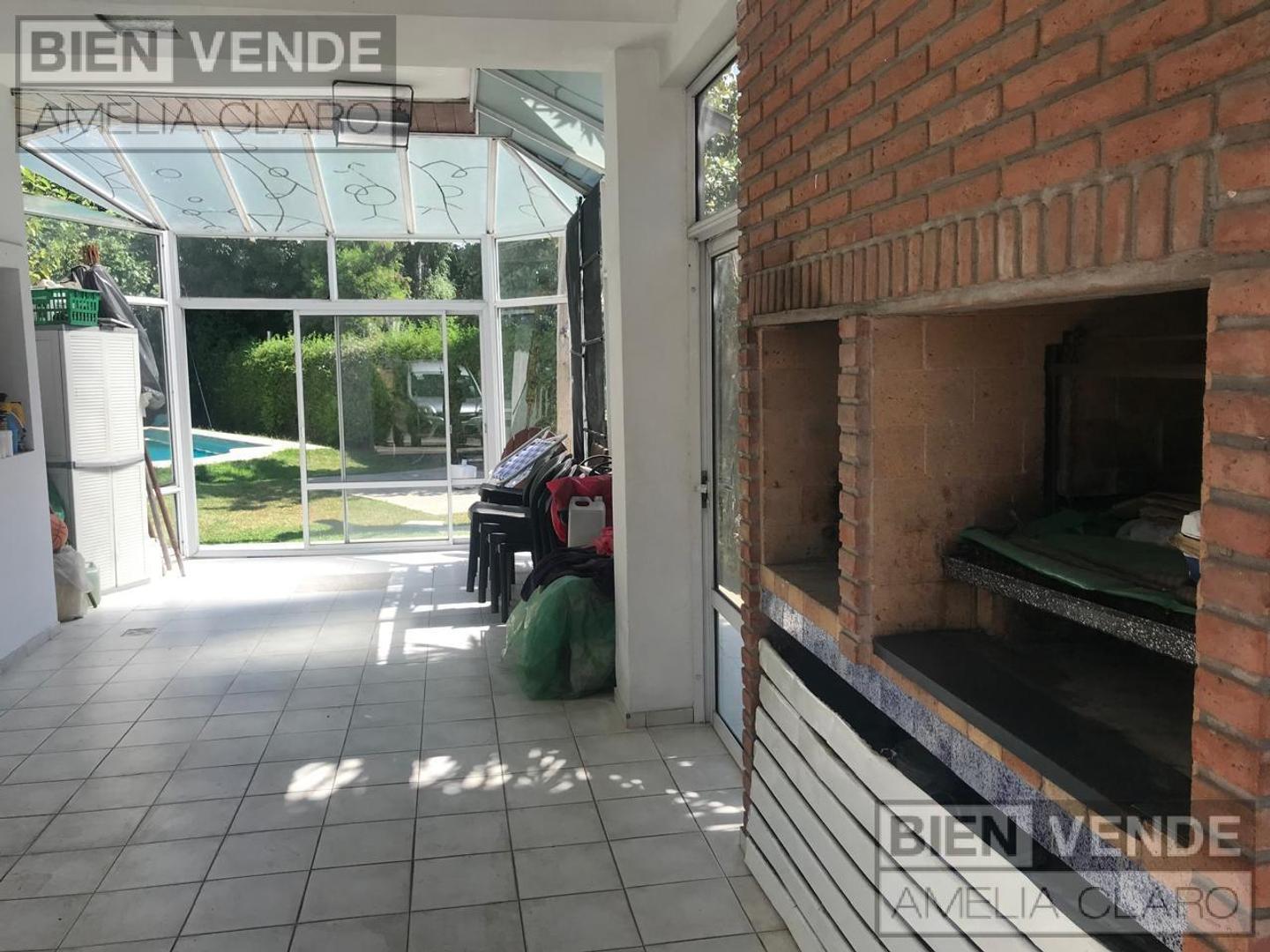 Casa 6 ambientes con 3 baños