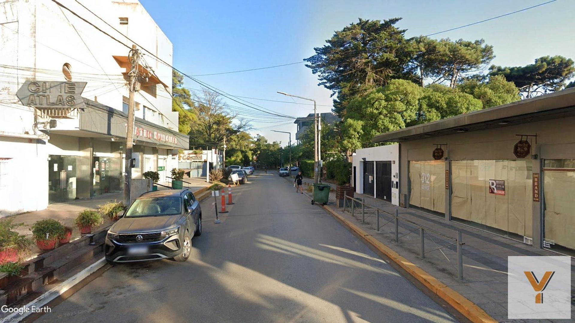Copacabana e/ 32 y 33