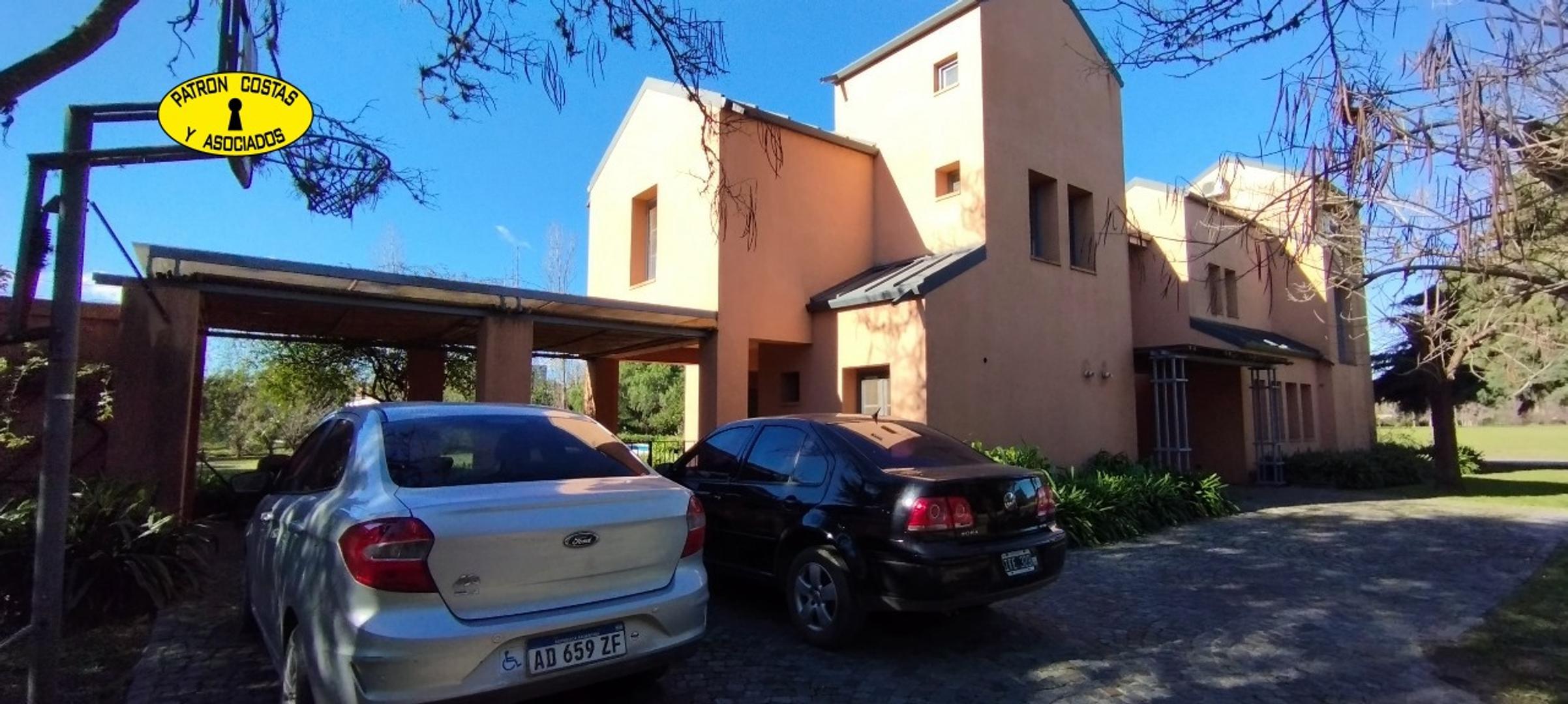 Casa 6 ambientes con 3 baños