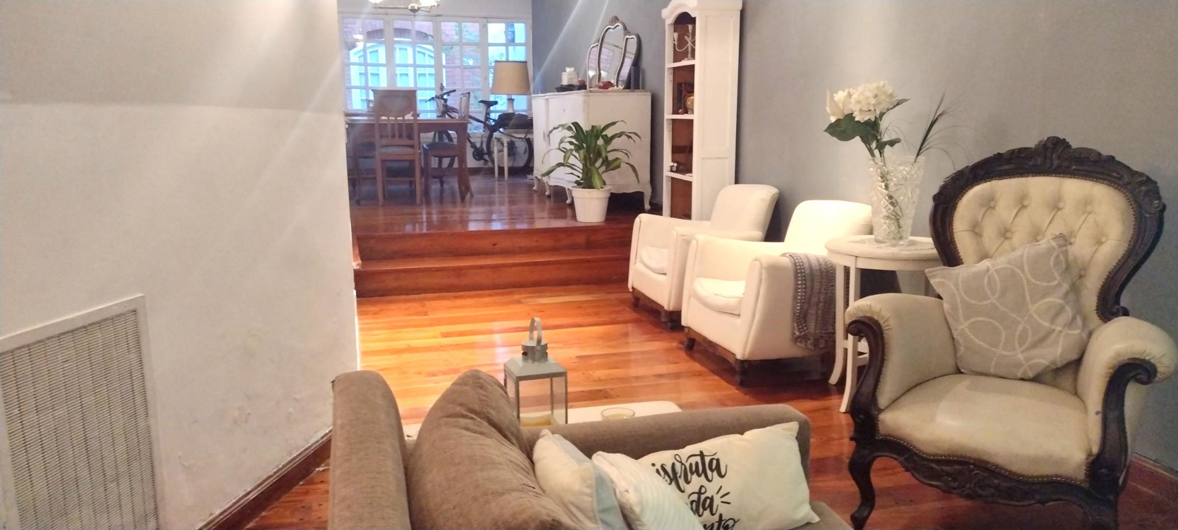 Casa en Venta con 1 cochera