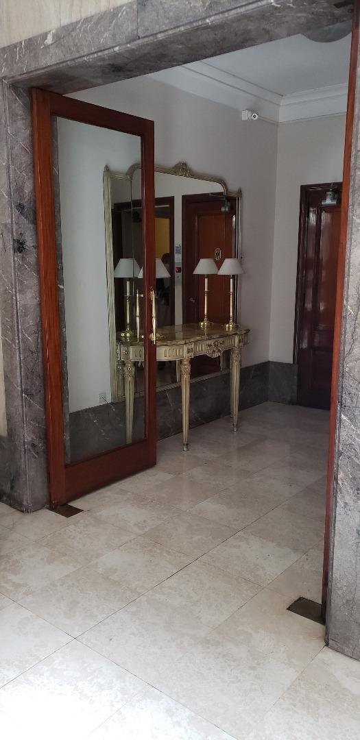 Rosario 402 , Piso 1