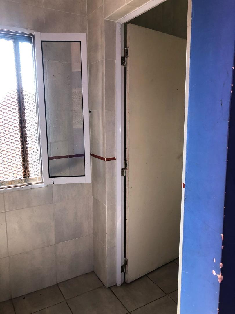 CASA DE 3 DORMITORIOS Y 2 BAÑOS EN VELEZ SARDFIELD AL 2300