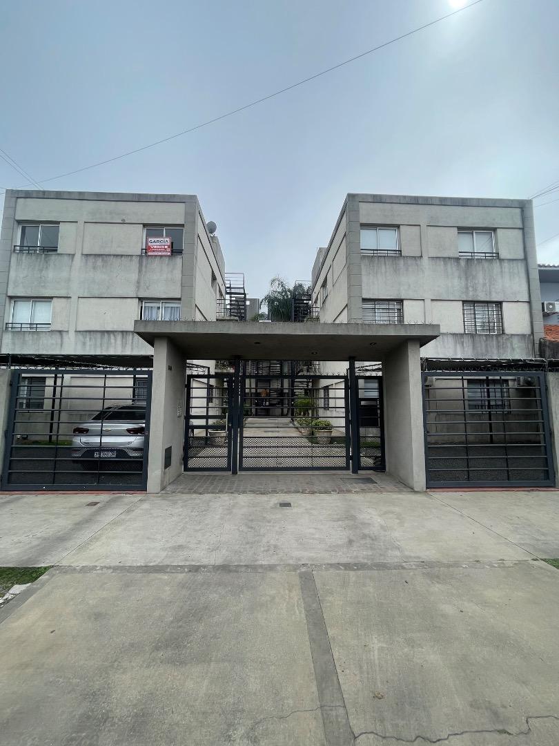 Departamento 2 Amb en venta con cochera