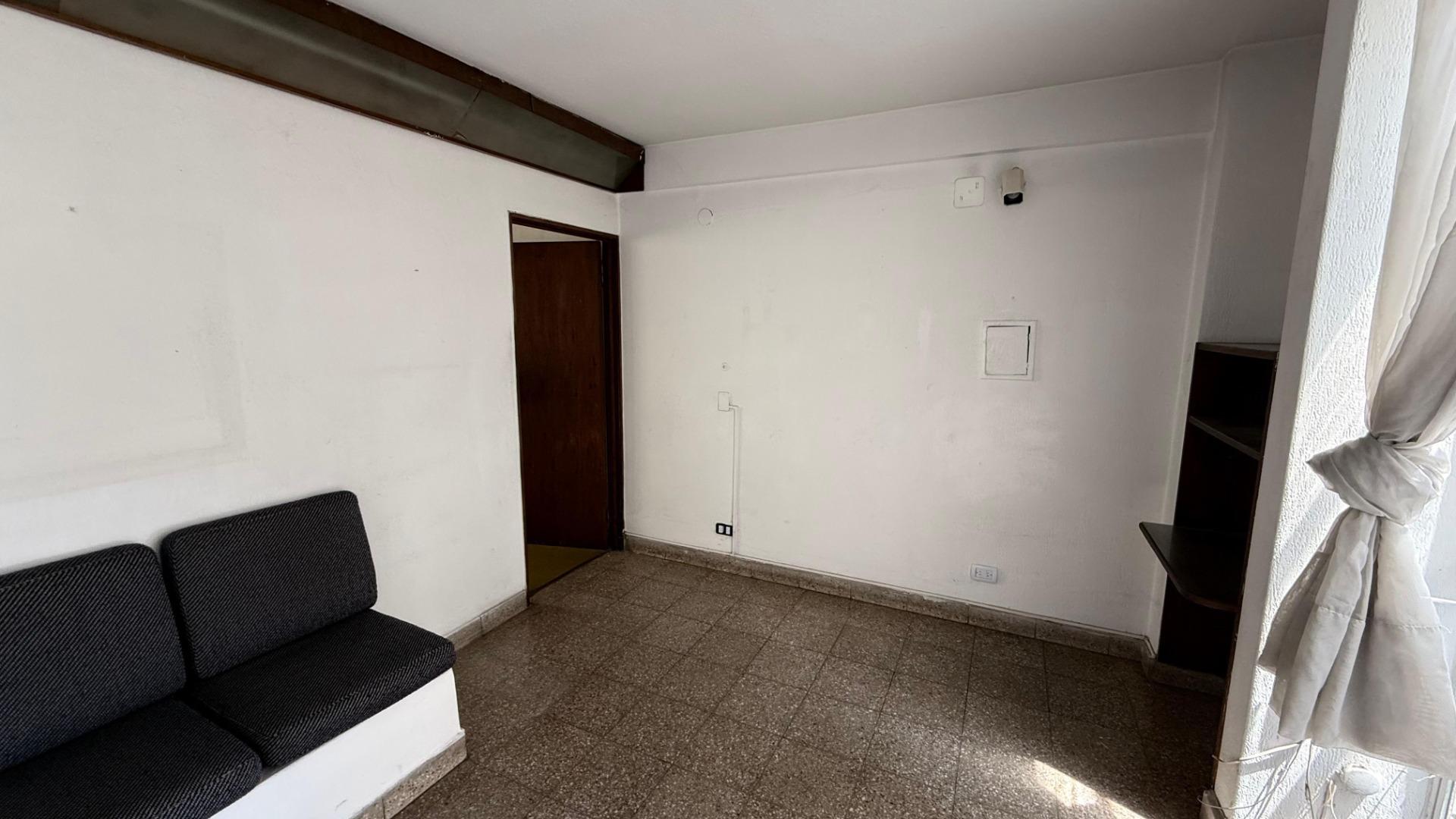 Oficina en Alquiler en Centro, $ 450.000