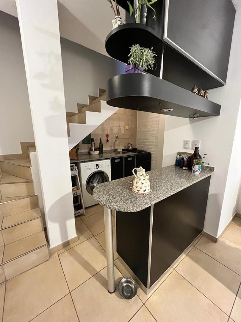 Depto Tipo Casa 2 ambientes con 1 baño