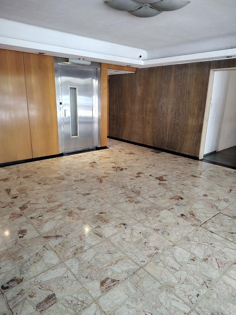 DEPARTAMENTO DE DOS AMBIENTES AL FRENTE a reciclar