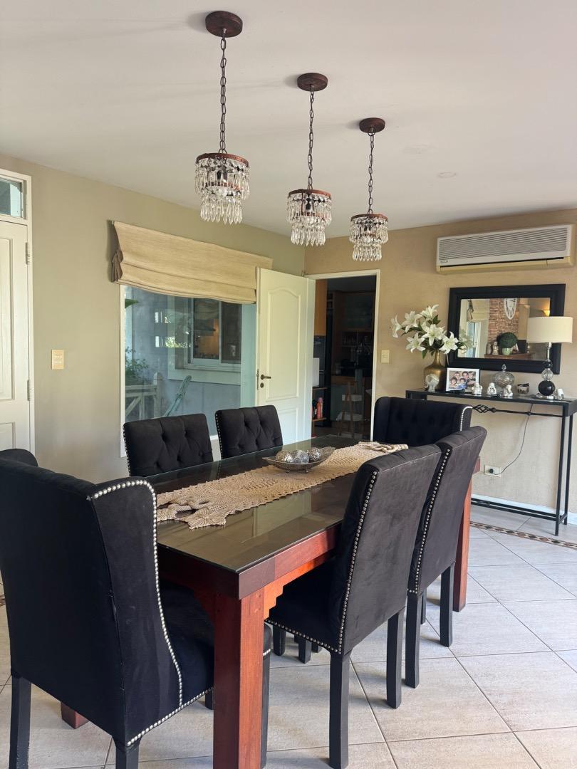 Casa 4 ambientes con 4 baños