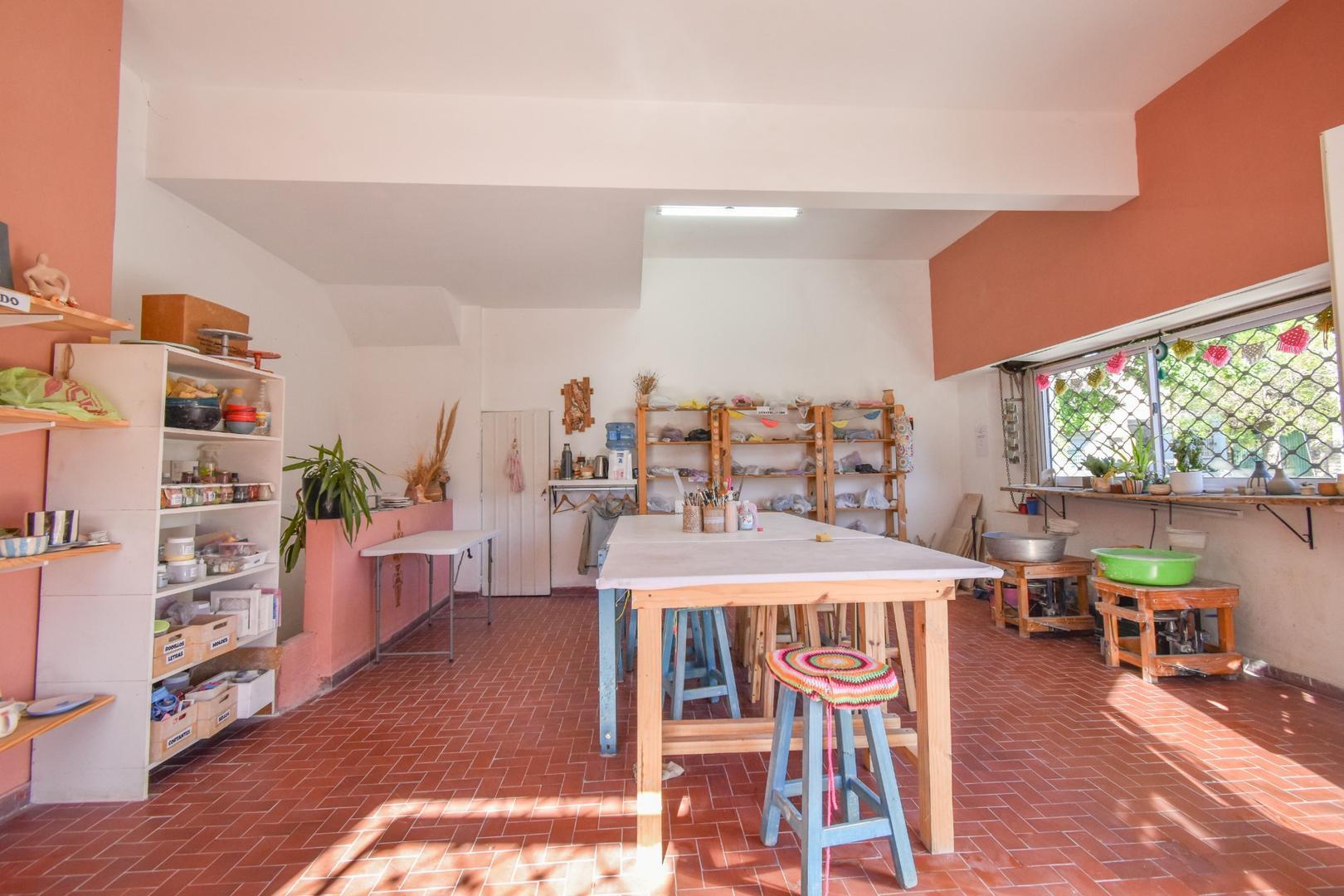 Joaquin V. Gonzalez 105