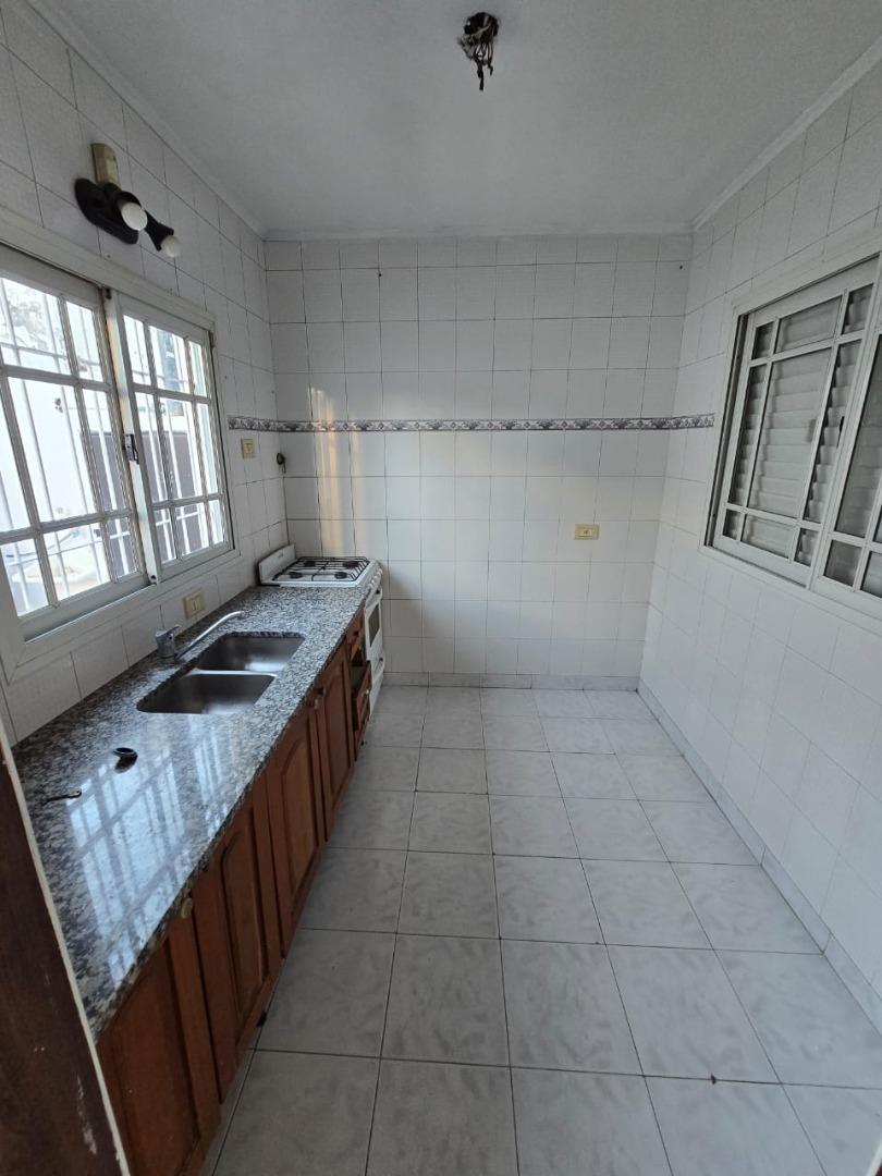 Venta de dúplex dos dormitorios, Los Hornos,  La Plata