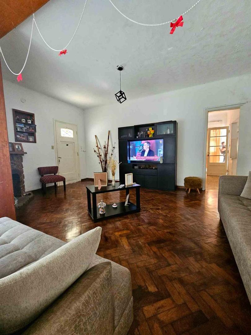 VENTA CASA 216M2 DE 3 DORMITORIOS APTA CREDITO