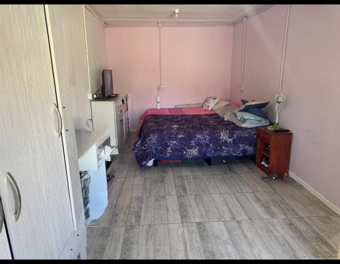 Casa 2 ambientes con 1 baño