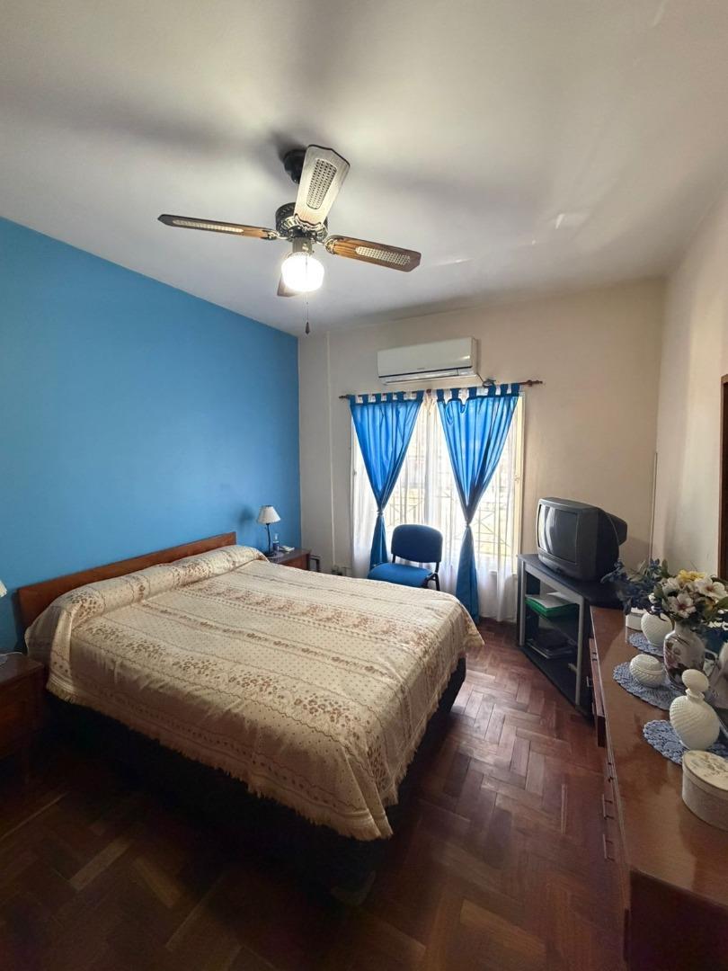 VENTA EN BLOCK CASA + DEPTO + LOCAL Y GALPON MERLO